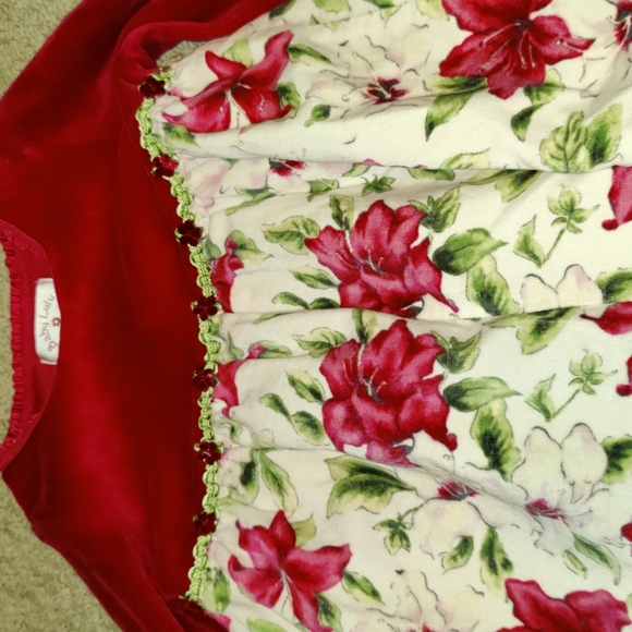 Toddler Girls Holiday Outfit - Picture 2 of 3